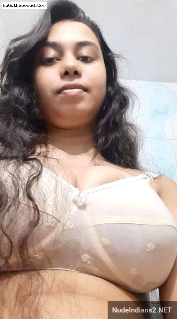 Big boobs Bengali girl Ritu sent bathroom selfies to crush 1
