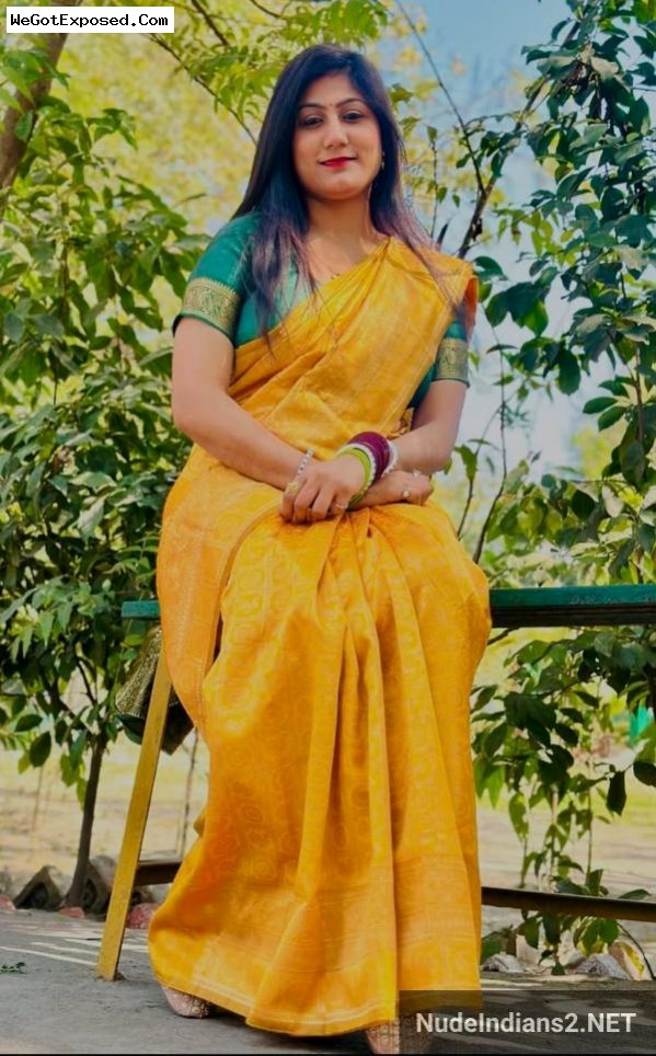 Big tits Kolkata English teacher in sexy bra teasing PT sir 1