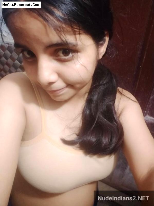 Cute Punjabi girl Neetu’s big boobs show & nude selfies 11