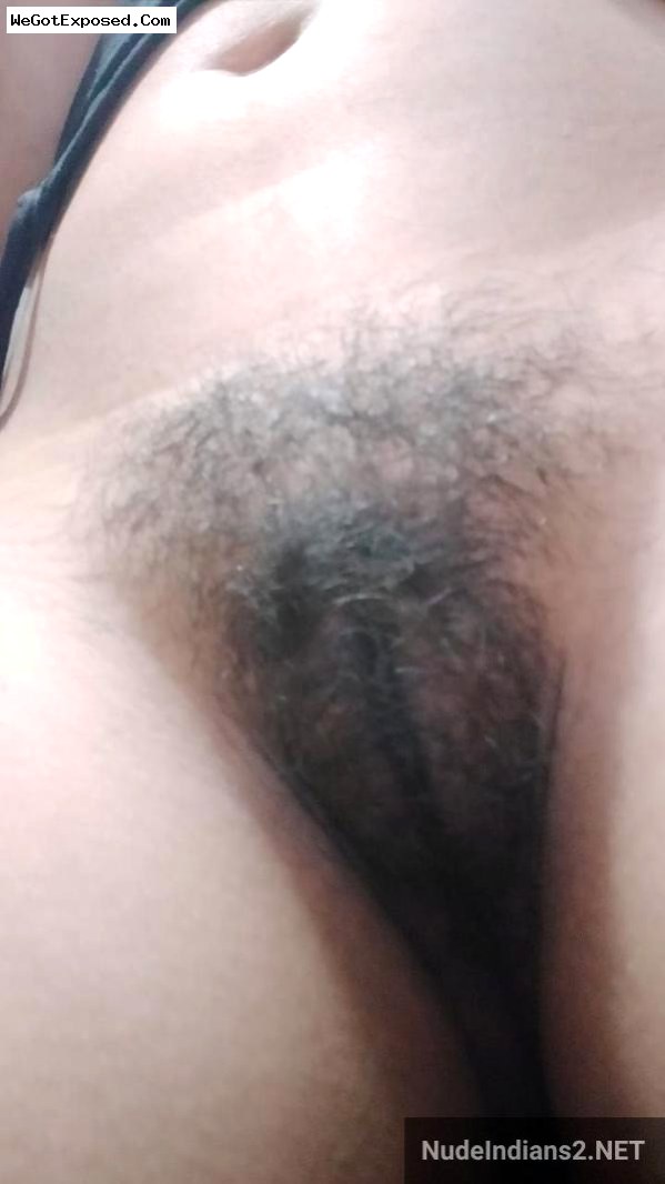 Cute Punjabi girl Neetu’s big boobs show & nude selfies 9