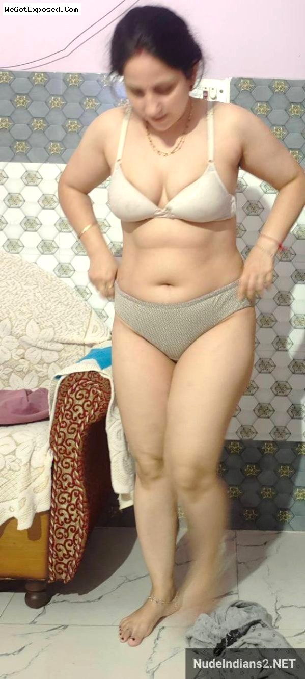 Exposed! Rajasthani bhabhi Riya’s home sex images with hubby 18