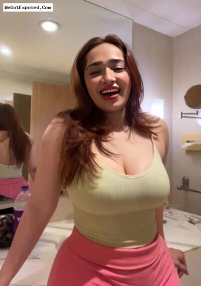 Indian Chubby Model Aditi Mistry Exclusive Boobs Jiggle And Riding Cam Clip