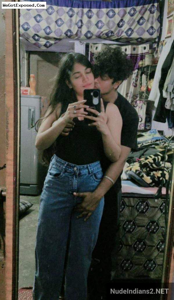 Gujju GF Mayuri Shah’s boobs show & blowjob pics with lover 1