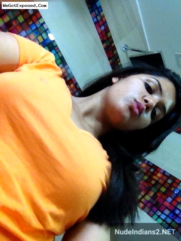Kanpur girl Pratima’s boobs selfies taken before marriage 1
