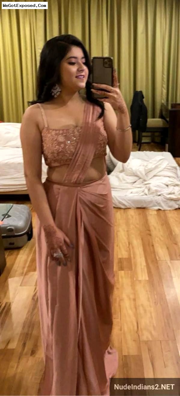 Punjabi girl Sehaj Gill’s big tits selfies & hot body show 1