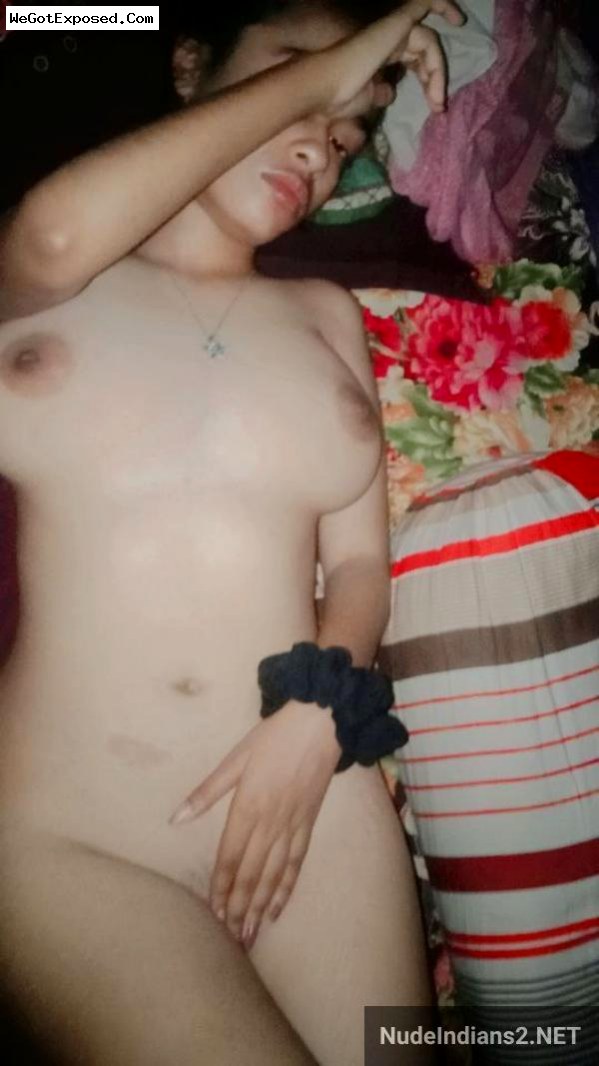 Viral! Preety Muslim GF Sameera’s big tits & sexy body pics 8