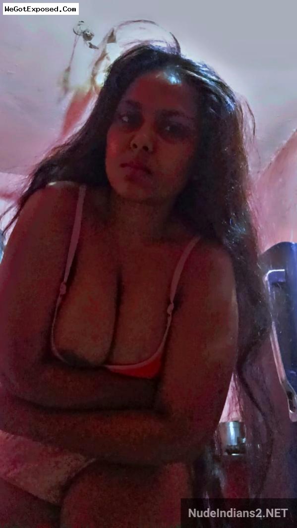 Big boobs Solapur girl Rupali posing in bra panty at home 10