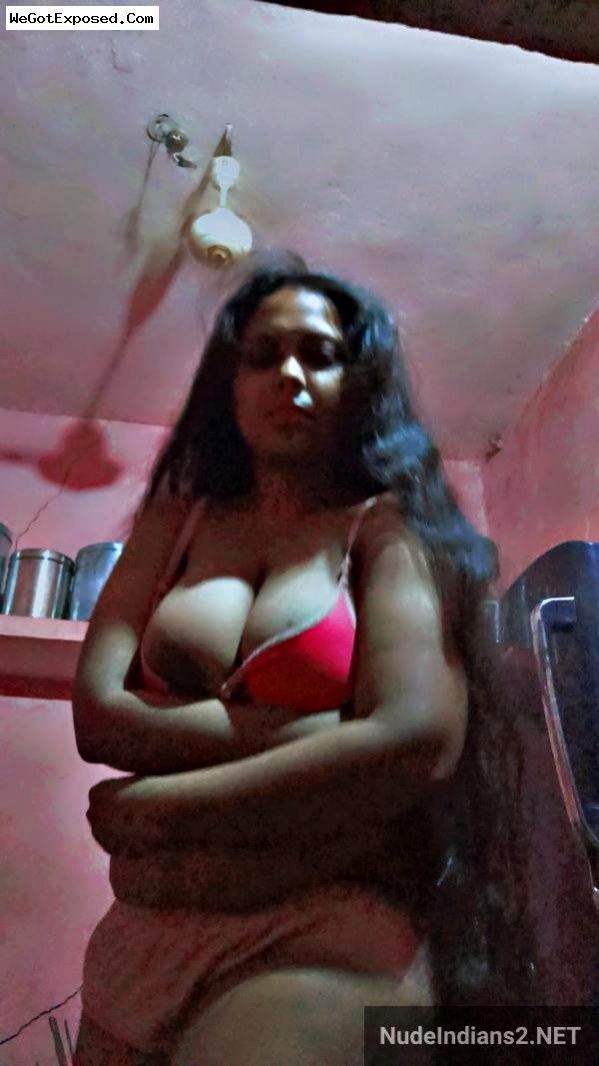 Big boobs Solapur girl Rupali posing in bra panty at home 13