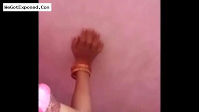Hot Chhoti bhabhi ki chudai sandas me doggy pose me