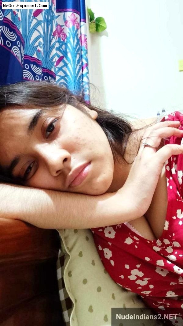 Cute Mallu muslim girl Zainab’s hot boobs and ass selfies 3