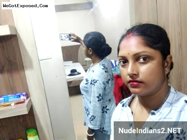 Kolkata boudi Sangeeta’s sex photos in bed with devar 2