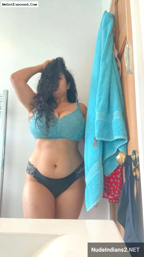 Pune GF nurse Sayali Patil’s huge boobs & lingerie selfies 15