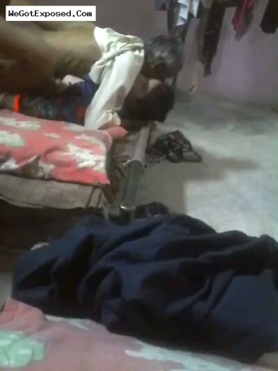 Paki Sasur Fucks Son’s Wife MMS