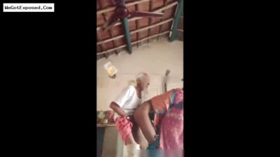 Tharki Muslim Chacha Ne jawan  Ladki Ki Chut Me Lund Ghusaya