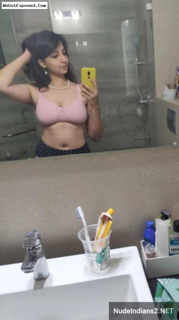 Young Gujarati wife Heena’s big tits selfies in bra panties 4